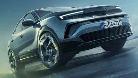 Opel sotto i riflettori all'IAA Mobility con il nuovo Mokka GSE. Modello di serie ispirato alla versione Mokka GSE Rally