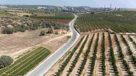 Mersin Büyükşehirle özdeşleşen kaliteli yol çalışmalarına bir yenisi daha eklendi