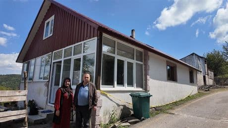Uzmanlar inceledi, kimse nedenini bulamadı! Kendi kendine yanan ev tüyler ürpertti