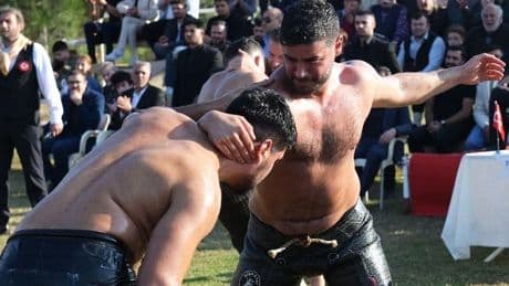 Berk Oktay pehlivan rolü için 20 kilo almıştı! Eşi 'Eski haline geri dön' deyince böyle zayıfladı