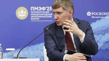 Russia ‘on the verge of going into a recession,’ economy minister warns