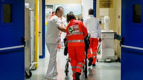 Medici gettonisti, arriva lo stop: per i pronto soccorso rischio paralisi ad agosto, possibili buchi negli organici