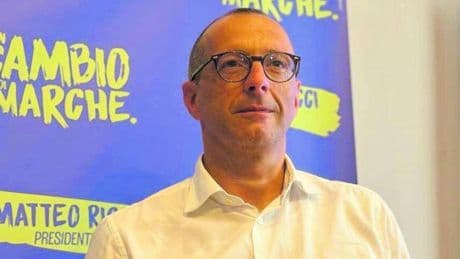 Ricci, 5 Stelle in subbuglio. In Toscana Calenda rompe