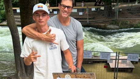 Tom Brady in München - Football-Held solidarisiert sich mit Eisbach-Surfern