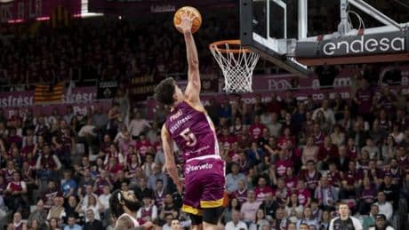 79-77. El Lleida sabe sufrir ante el UCAM Murcia para acercarse a la salvación
