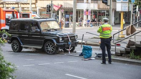 Die Katastrophe in Stuttgart - Wie kam es wirklich zum tödlichen Mercedes-Unfall?