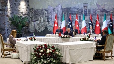 Son dakika | İstanbul'da kritik zirve: Başkan Erdoğan Meloni ve Dibeybe'yi kabul etti