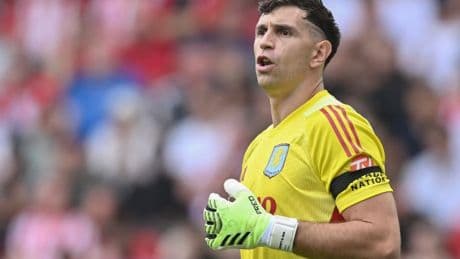 Argentina boss sends message to Emiliano Martinez after failed Man Utd transfer