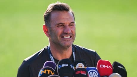 Okan Buruk: "Umarım Osimhen transferi kısa sürede biter"