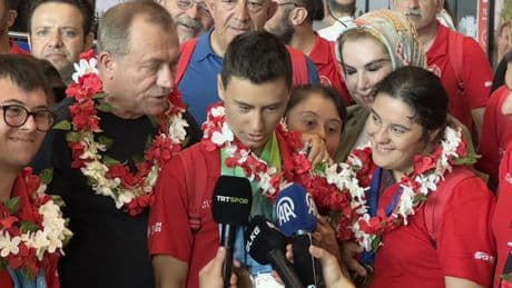 Avrupa Down Sendrom Şampiyonası'nda 58 madalya kazanan milli sporcular, yurda döndü