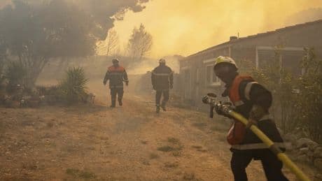 „Größtes Feuer seit 1949“: Flächenbrand wütet in Frankreich