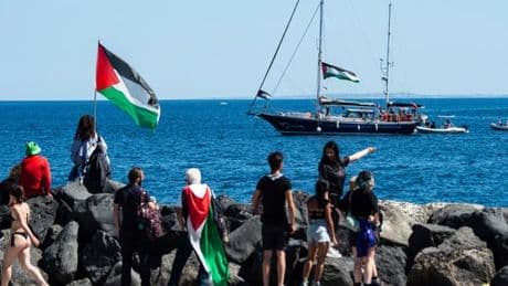 En direct, guerre à Gaza : le navire humanitaire « Madleen » poursuit sa course malgré l’avertissement d’Israël