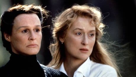 Acaba de llegar a Movistar Plus+ la película que juntó a Antonio Banderas con Meryl Streep: adapta un clásico de la literatura
