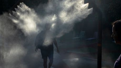 As Heat Waves Intensify, Paris Plans for Record Temperatures