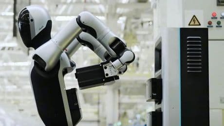 This Humanoid Robot Can Swap Its Own Battery And Work ‘Round The Clock