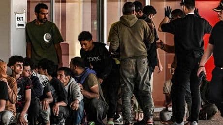 La Grèce veut suspendre l’accès à l’asile des migrants arrivant de Libye