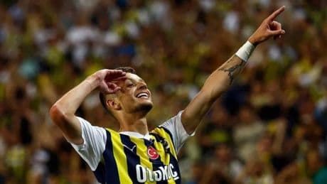 Fenerbahçe'nin Polonyalı yıldızı Szymanski için flaş transfer iddiası!