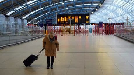 BREAKING: Waterloo signal failure sees rail passengers hit with 'do not travel' warning