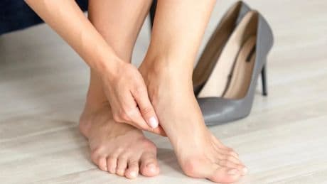 Topuk dikeni nedir? Belirtileri ve tedavi yöntemleri