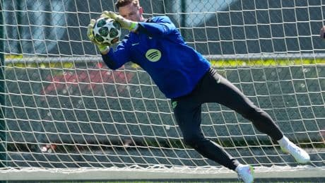 Ter Stegen no se entrena con el grupo en la primera sesión de la pretemporada del Barcelona