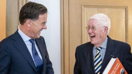 Rutte verdrietig door overlijden VVD-boegbeeld Wiegel: ’Veel van hem geleerd’
