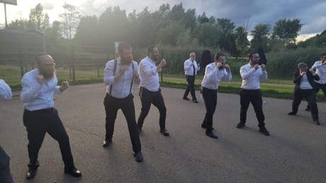Krav maga-trainingen in Eindhoven voor rabbijnen door toenemende dreigingen: ’Meteen bespuugd toen we buiten liepen’
