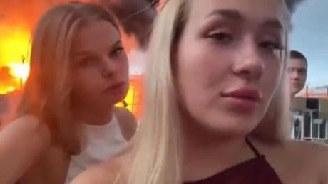 SON DAKİKA HABERLERİ: UKRAYNA SALDIRISINA UĞRAYAN SOÇİ'DEKİ PETROL DEPOSU ÖNÜNDE TİKTOK VİDEOSU ÇEKEN RUS FENOMENLER GÖZALTINA ALINDI!