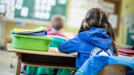Saarland führt regelmäßige Lesezeiten für Schüler ein
