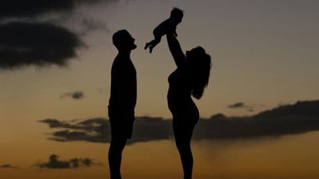 Pourquoi les parents ont-ils tendance à se critiquer entre eux?