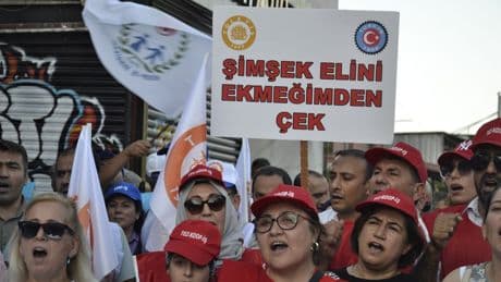 Kamu işçilerine yüzde 1’lik artış artık 1 somun ekmek etmiyor