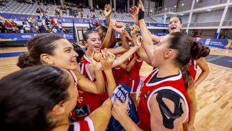 España también se come a Serbia y peleará por las medallas