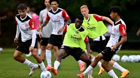 Das kommt überraschend - Bleibt dieser Eintracht-Star in der Bundesliga?