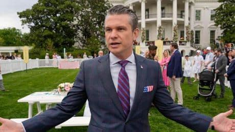 „Ehemaliger Minister“ – Fox-News-Moderator unterläuft Fauxpas bei Interview mit Hegseth