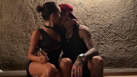 Fedez volta pagina: il bacio social con Giulia Honegger dopo il divorzio da Chiara Ferragni