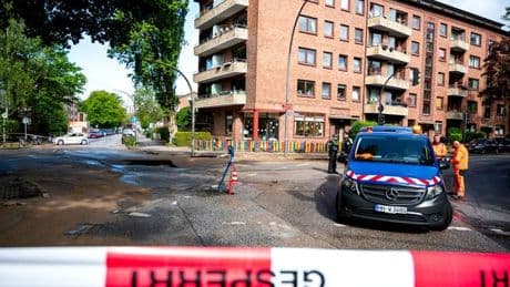 Notfälle: Wasserrohrbruch in Hamburg-Eimsbüttel - Hauptleitung kaputt