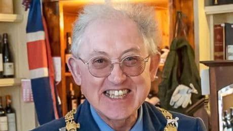 Stalker mayor caught out after sending 'fixated' love letters to wrong woman
