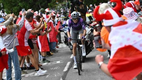 Koninginnenrit voor Ben O’Connor, Tadej Pogacar neemt revanche op de Col de la Loze