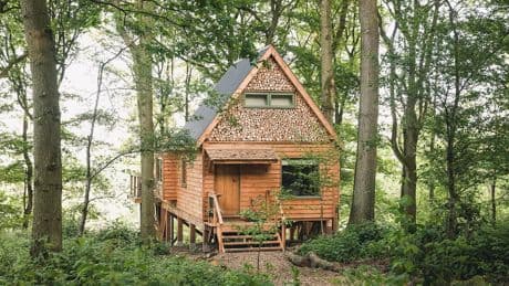 I visited an off-grid cabin near Hereford with my husband to rekindle the art of conversation