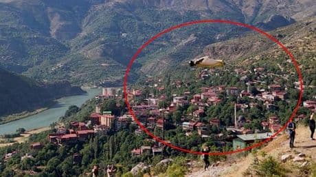 Erzincan'da yarasa adam şaşkınlığı: 220 kilometre süratle Kemaliye halkının üzerinden uçtu!