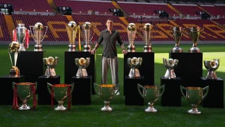 Galatasaray'dan Muslera'ya duygusal veda: Galatasaray’a kalbini verdin, biz de kalbimizin en güzel köşesini sana ayırdık
