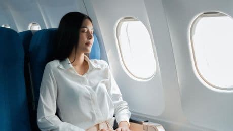 Phänomen "Plane Face": So schwillt das Gesicht im Flugzeug nicht an