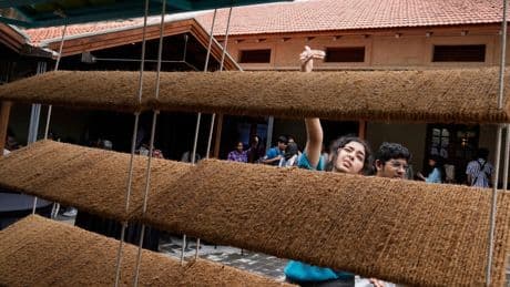 How an innovative portable shelter could help India's outdoor workers beat the heat