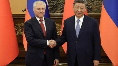 En direct, guerre en Ukraine : le président chinois, Xi Jinping, loue l’importance stratégique des relations avec la Russie, avant la visite de Vladimir Poutine