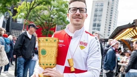 „5:1 geht es aus“ – Stuttgart-Fans selbstbewusst vor dem Endspiel gegen Bielefeld