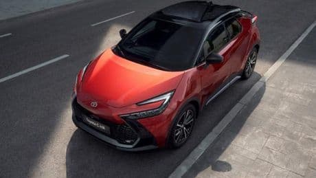 Toyota baja los precios del Corolla y del C-HR con motor híbrido para mantener su liderazgo