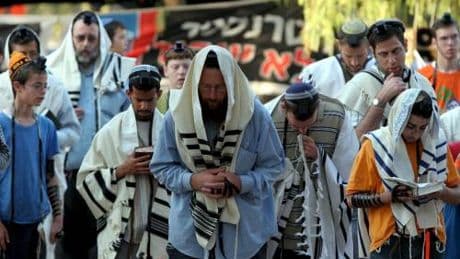 Israele alza il livello dello scontro: 22 nuovi insediamenti in Cisgiordania