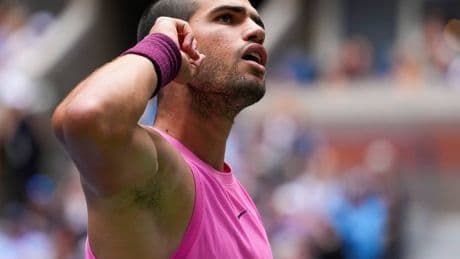 Carlos Alcaraz habla de su otro tenis: reconoce la importancia del lenguaje corporal para intimidar al rival