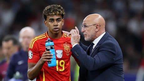 "Lamine es el mejor jugador del mundo y merece el Balón de Oro"