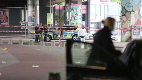 Bielefeld: Mann verletzt mehrere Menschen wohl mit einem Messer und flüchtet