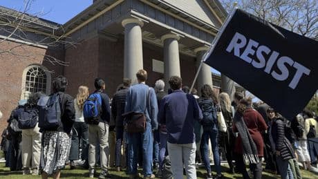 Vereinigte Staaten: Trump vs Harvard